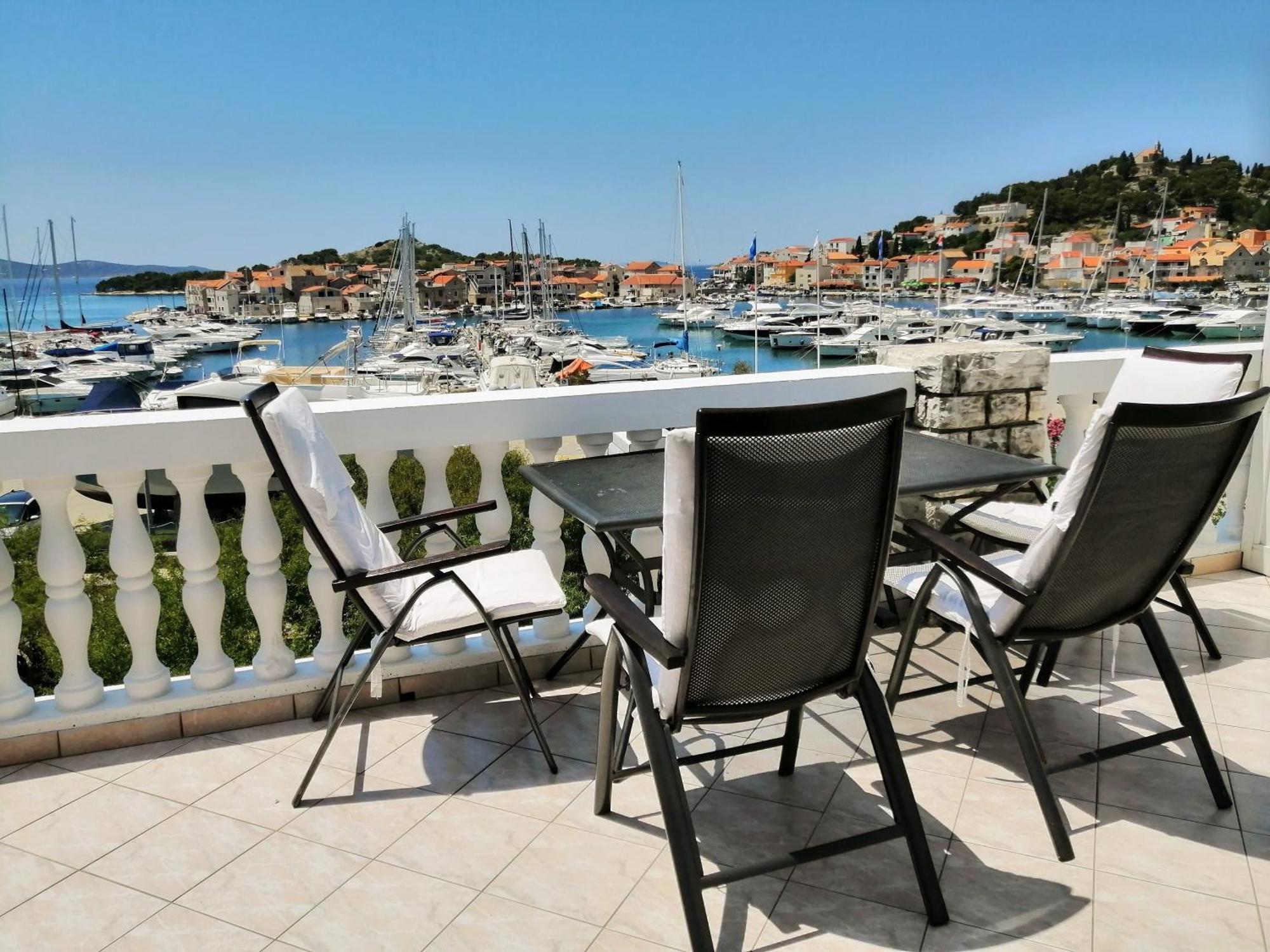 Apartments Tiho&Marija Tribalj Екстериор снимка